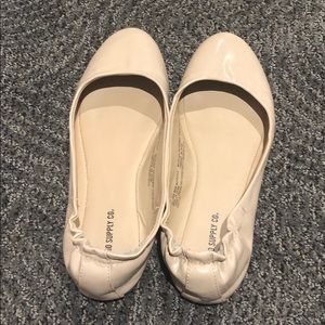 Nude Flats